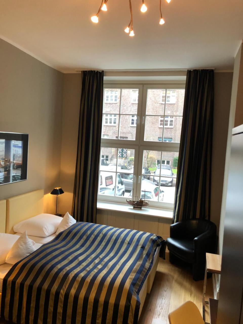Hotel Wagner Im Dammtorpalais Hamburg Exterior photo