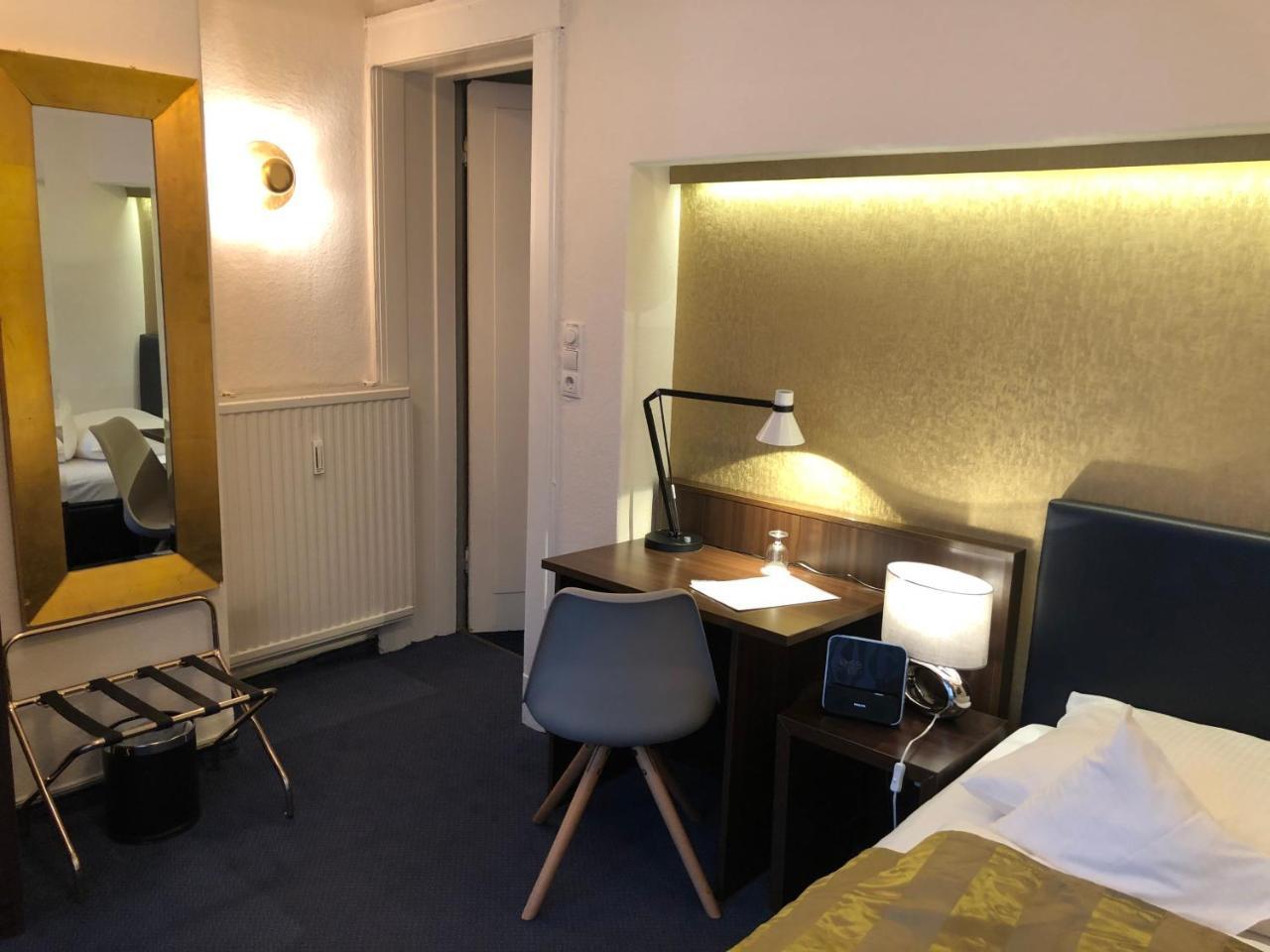 Hotel Wagner Im Dammtorpalais Hamburg Exterior photo
